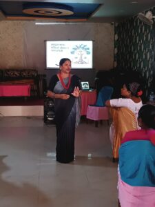 Adv. Geeta Koirala facilitating the session