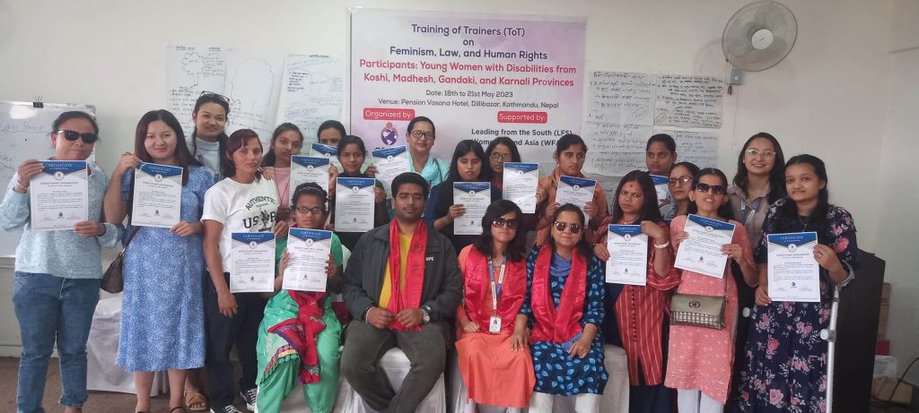 Group picture with the participants after certificate distribution.