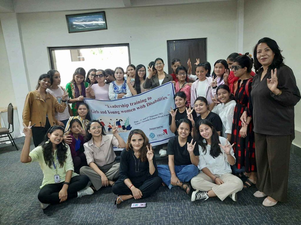 Group Photo with the participants.